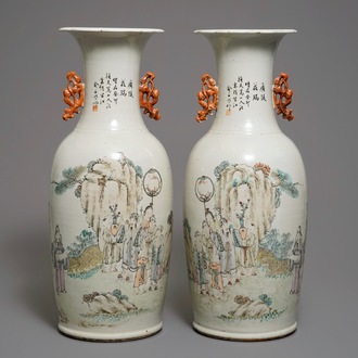 Une grande paire de vases en porcelaine de Chine à décor qianjiang cai, 19/20ème